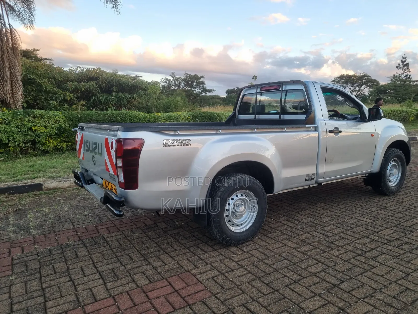 Isuzu D-MAX 2015 Silver