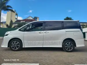 Toyota Voxy 2019 White