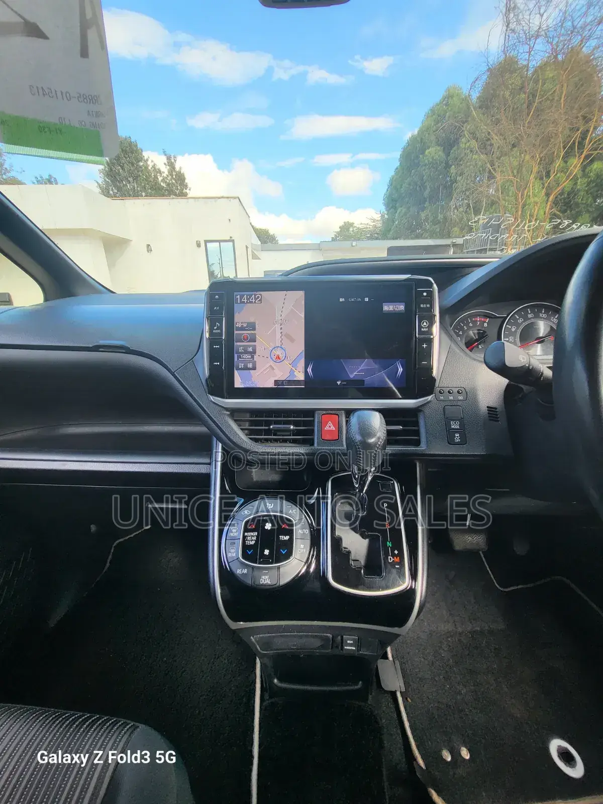 Toyota Voxy 2019 White