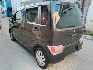 Suzuki Wagon R 2018 Brown