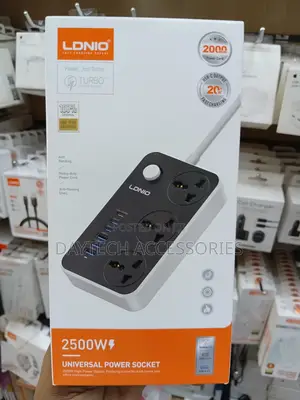 Ldnio Sc3604 Universal Power Socket With a Black and White Design.