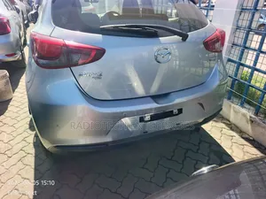 Mazda 2 2019 Silver