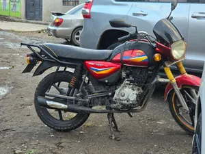 Bajaj Boxer 125 2024 Red