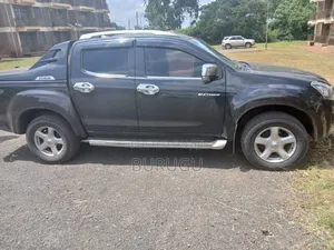 Isuzu D-MAX 2014 Gray