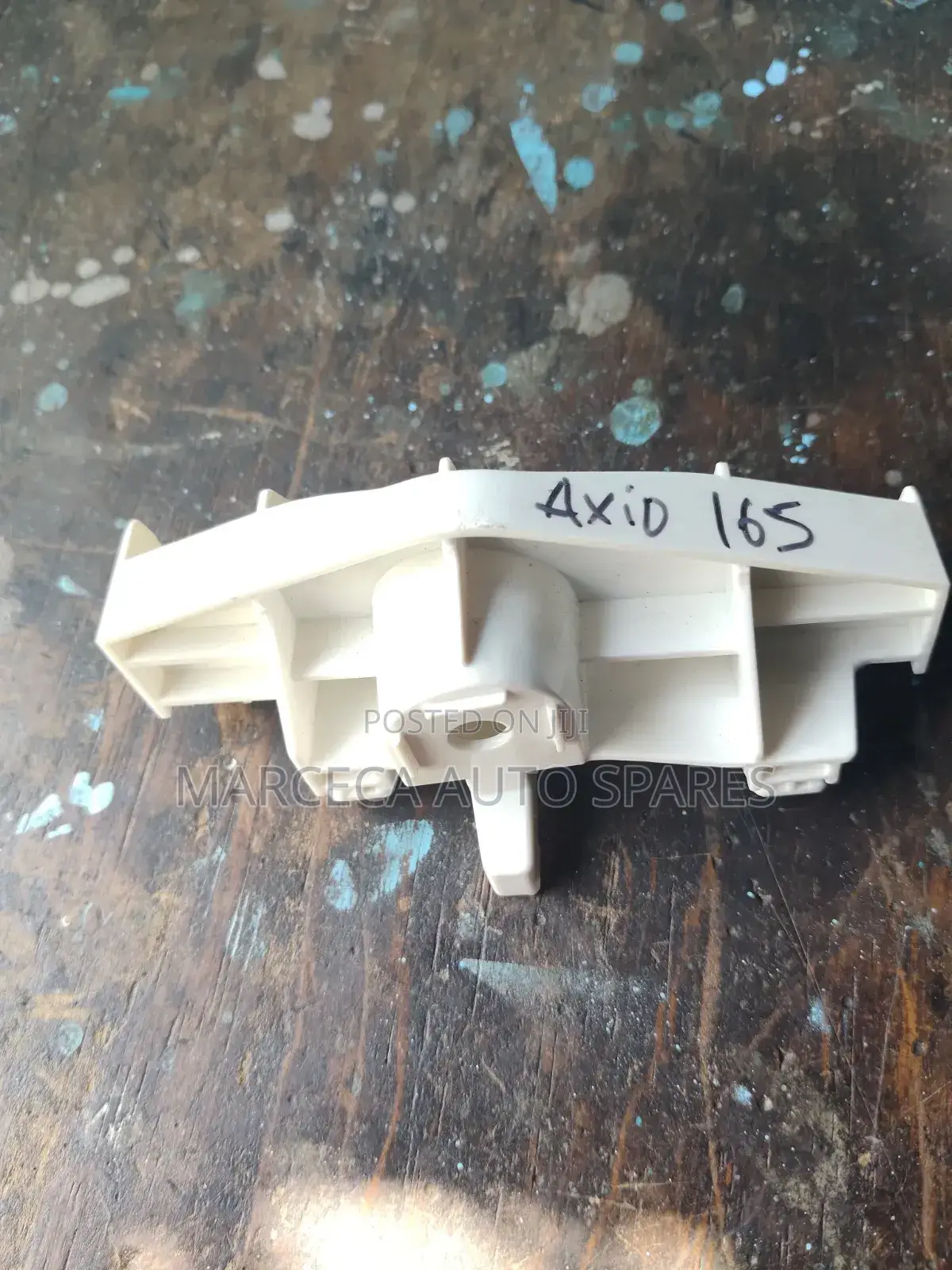 Axio 165 Taillight Bracket