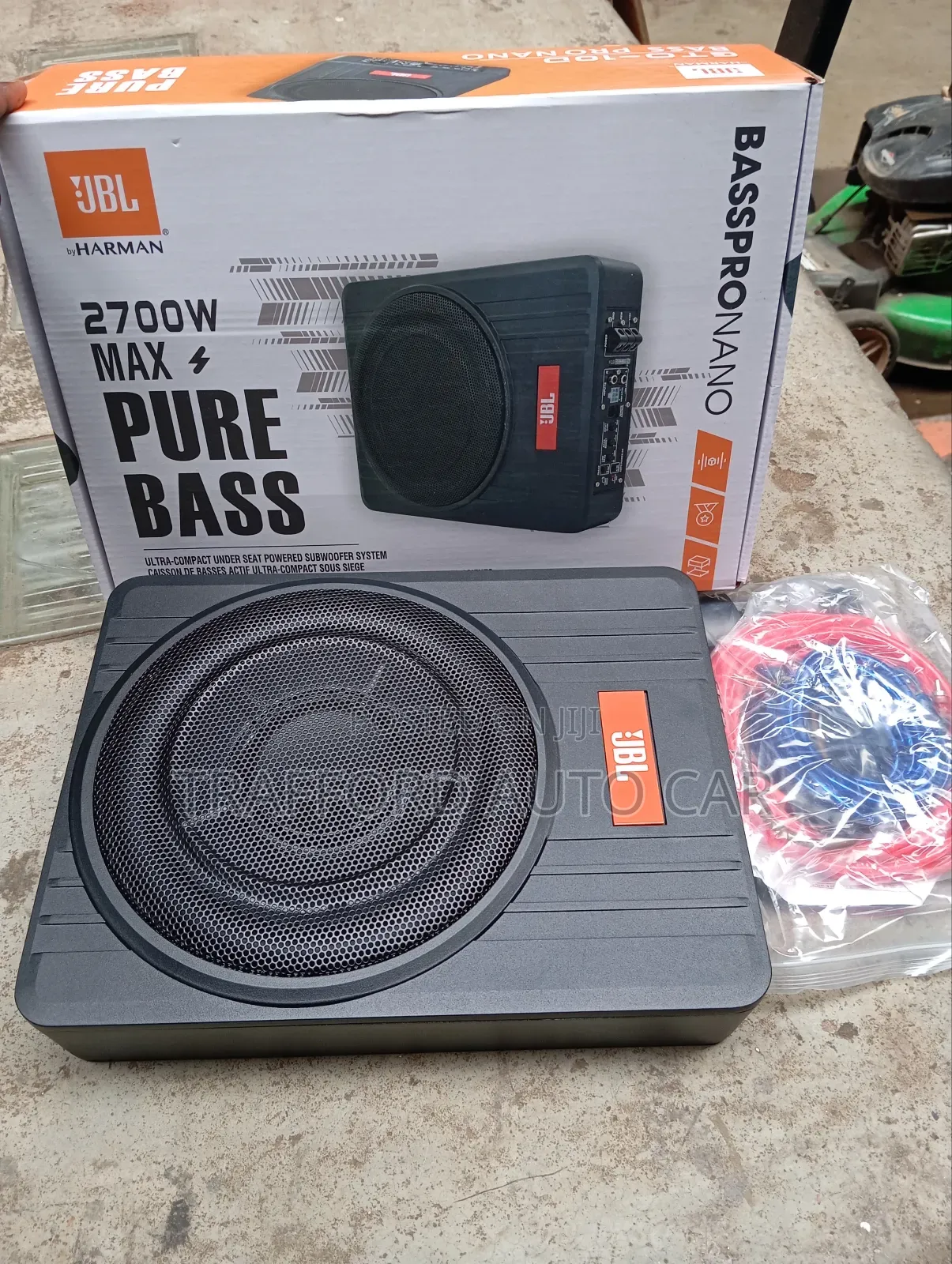Pure Bass 2700w JBL Underseat