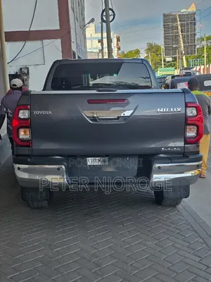 Toyota Hilux 2021 Black