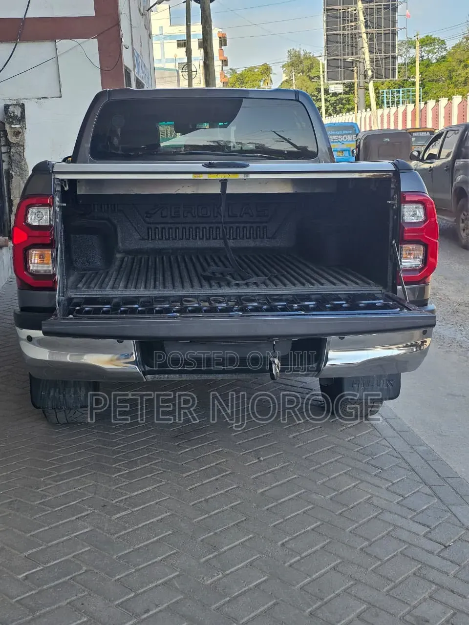 Toyota Hilux 2021 Black