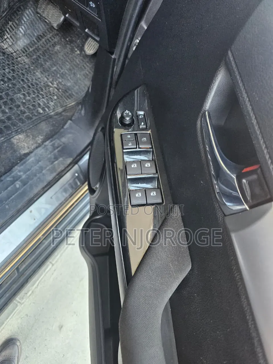 Toyota Hilux 2021 Black