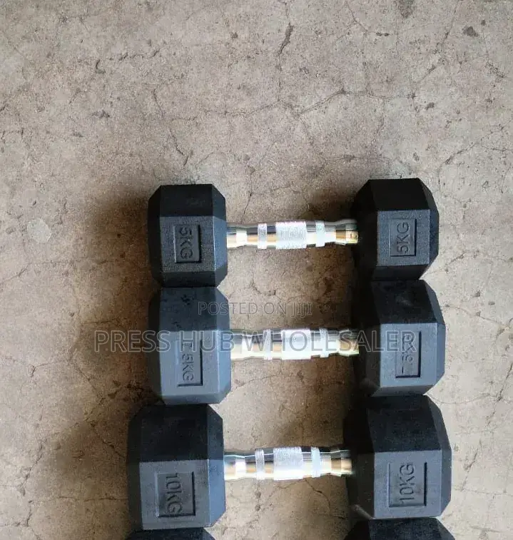 7.5kg Rubber-Coated Hexagon Dumbbells.