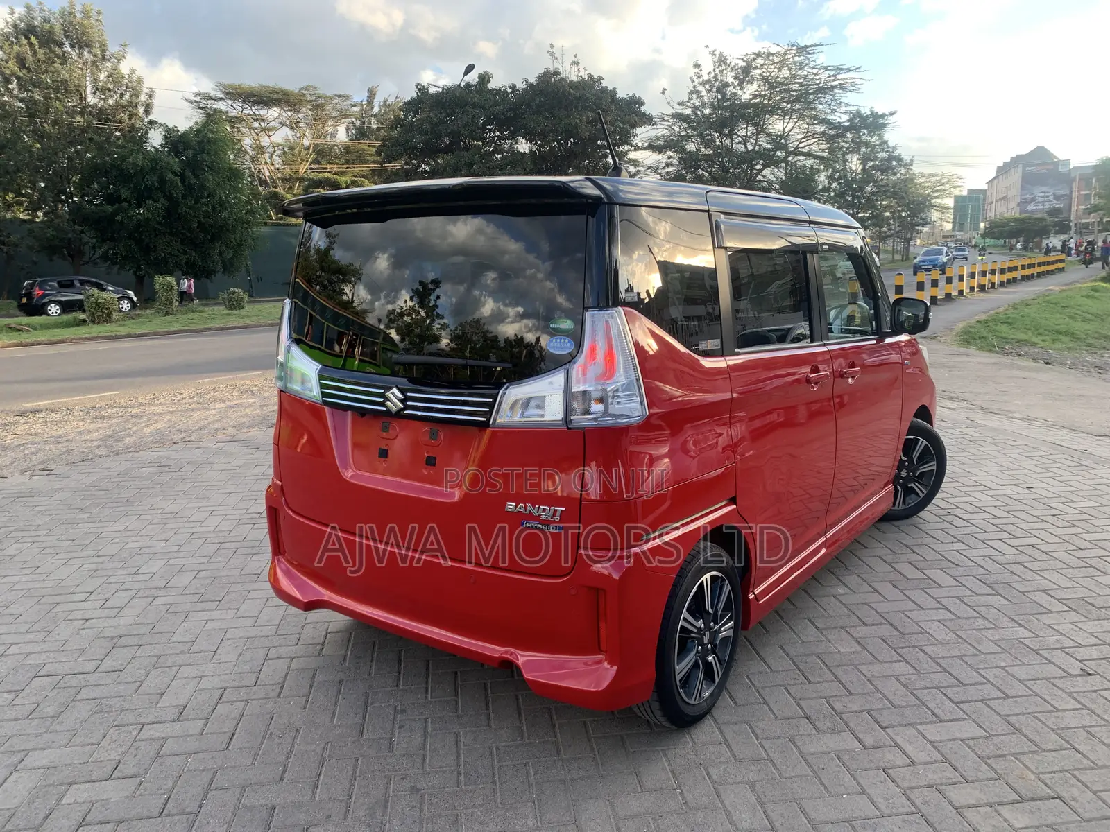 Suzuki Solio Bandit Hybrid MV 2019 Red