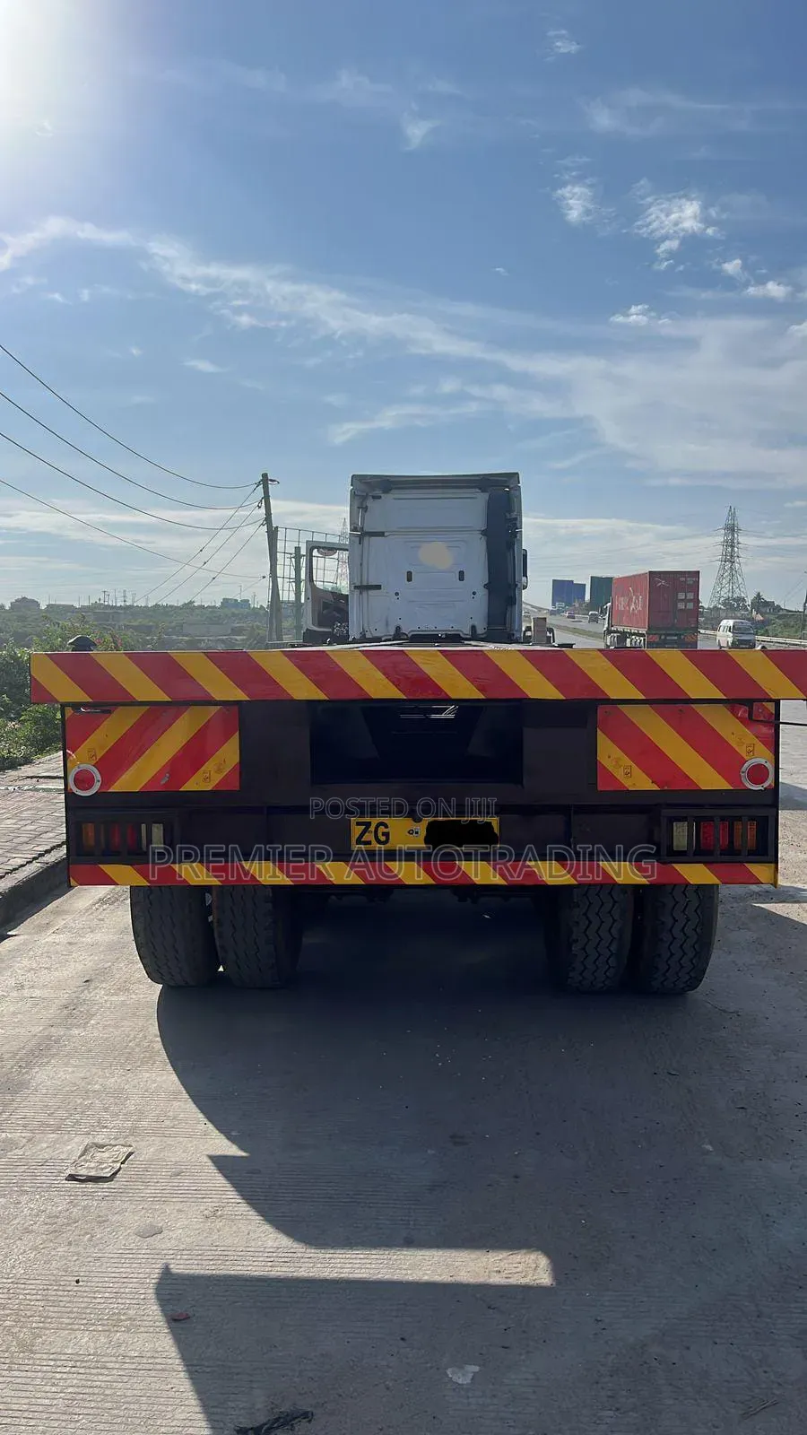 Clean Actros Mp4 Complete With Zg Skeleton Trailer