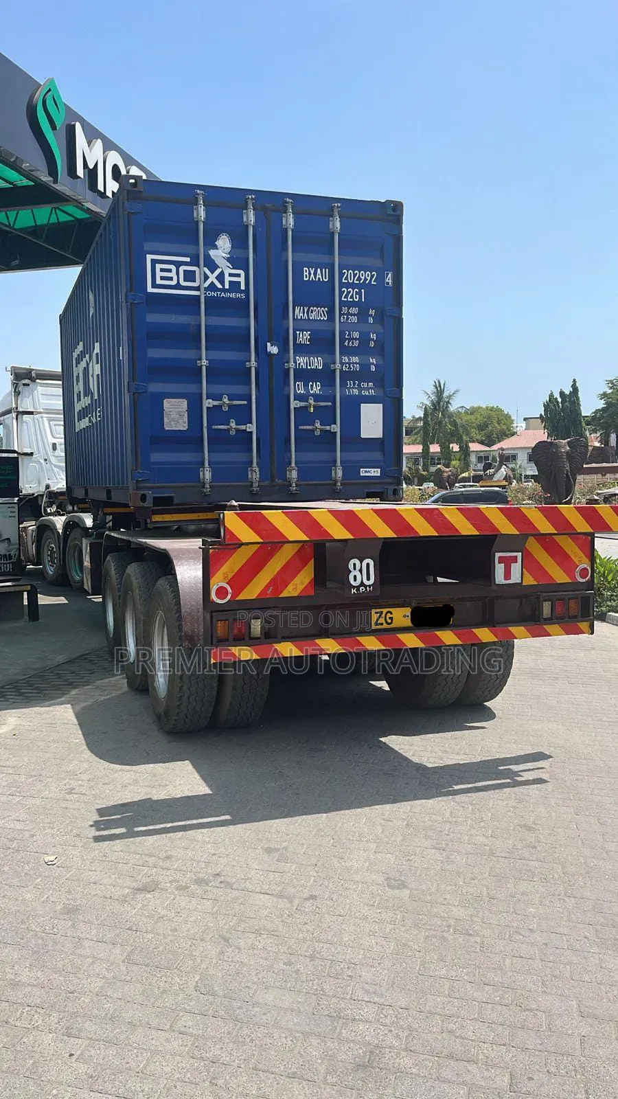 Clean Actros Mp4 Complete With Zg Skeleton Trailer