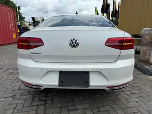 Volkswagen Passat 2019 White