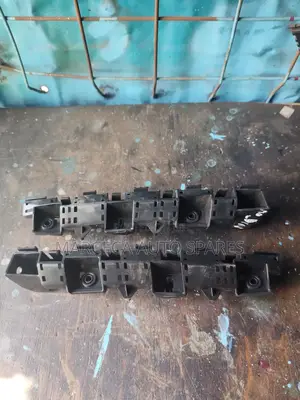 Subaru Impreza N16 Front Bumper Slide Retainers