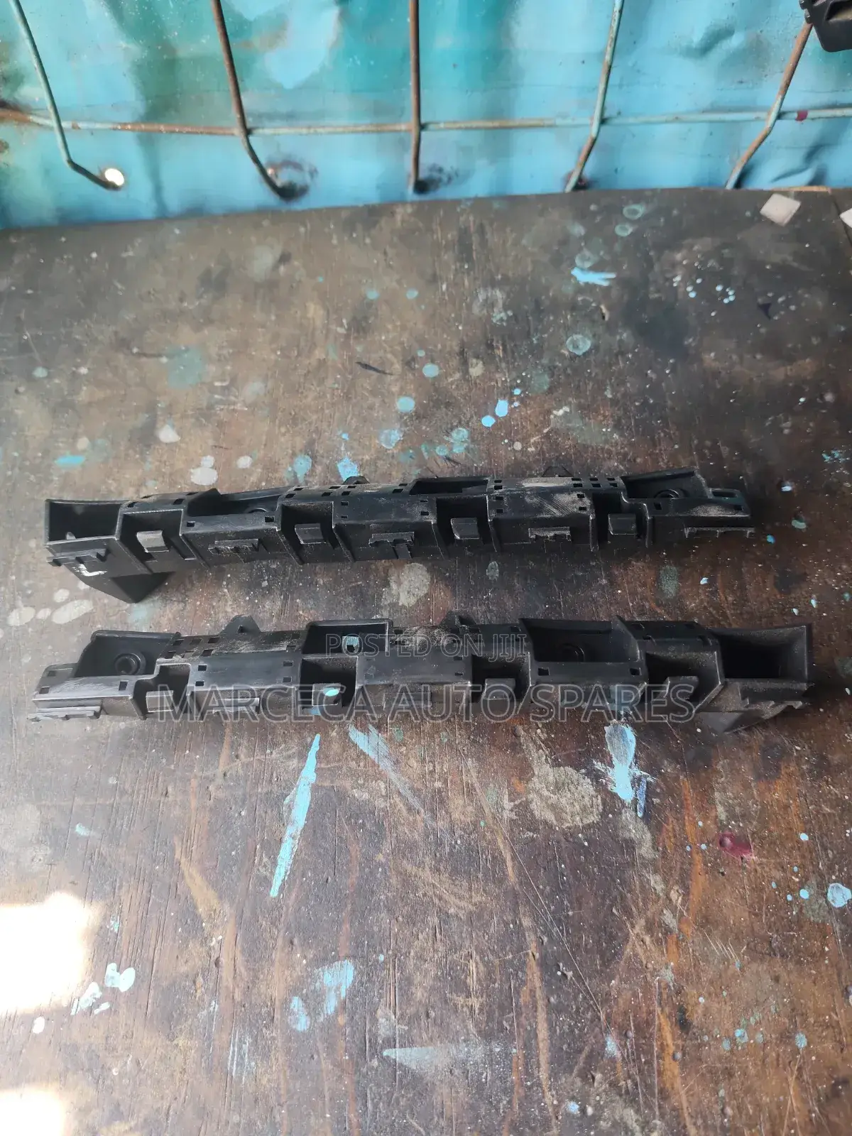 Subaru Impreza N16 Front Bumper Slide Retainers