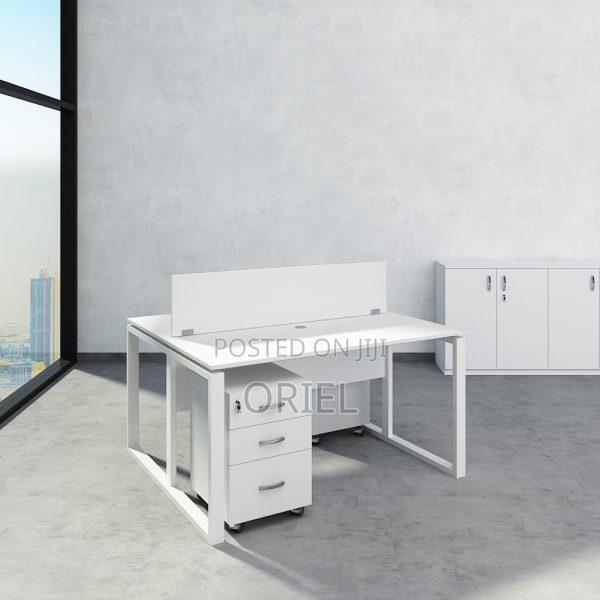 Office Workstation : Modern 2-way White Office Workstation.