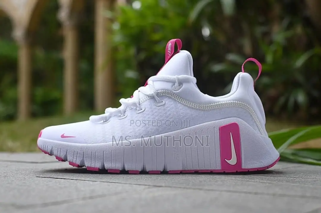 Ladies Vibrant Colors Workout / Trainers Shoes (Metcon ) Size 37-40