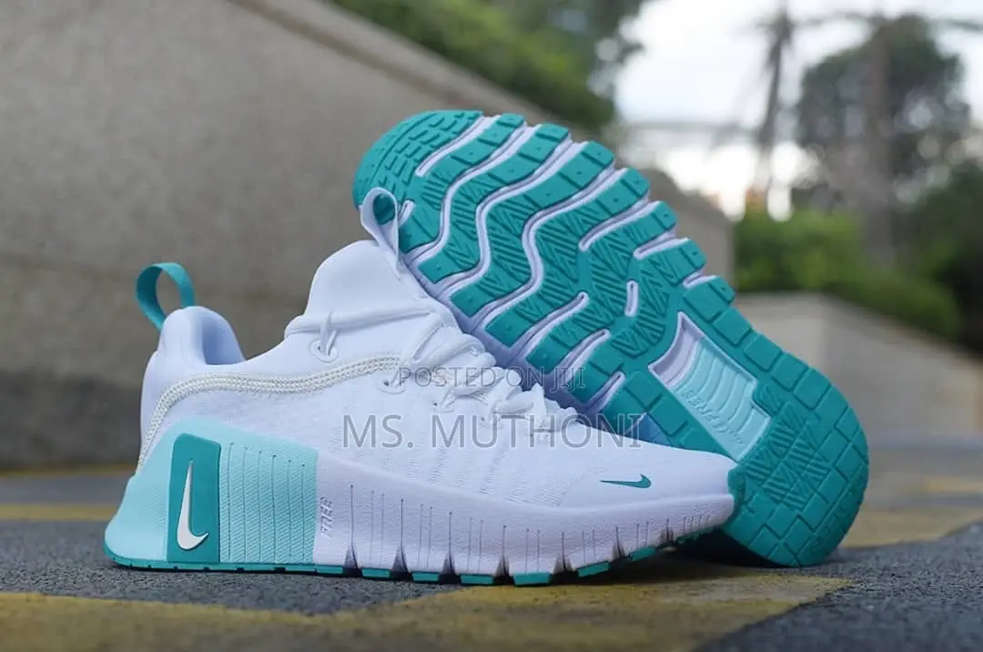 Ladies Vibrant Colors Workout / Trainers Shoes (Metcon ) Size 37-40