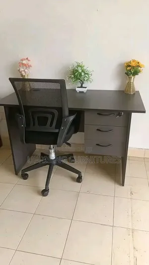 Table 1.2m Gray + Mesh Chair