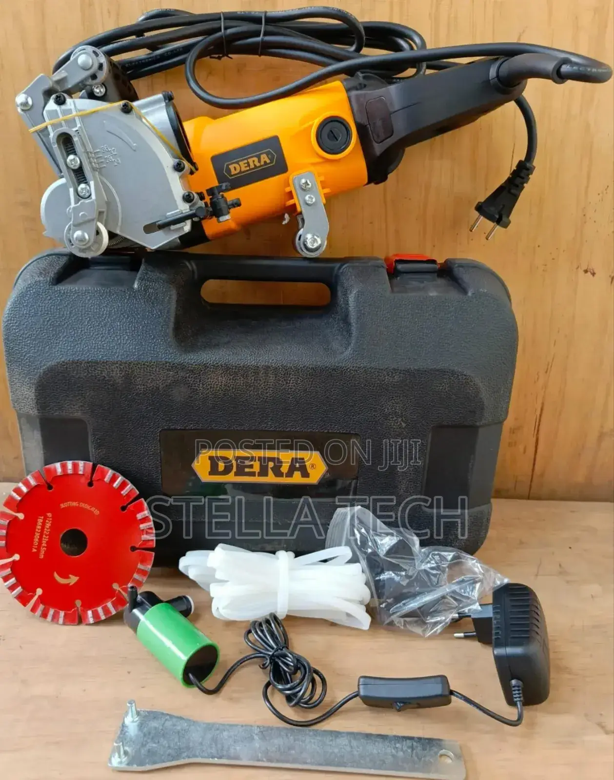 Dera Floor Wall Chaser 2500w