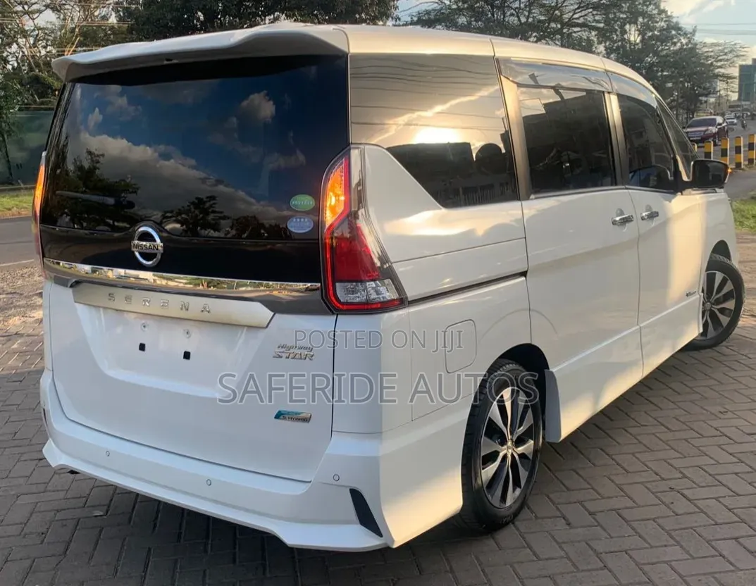 Nissan Serena 2018 Gray
