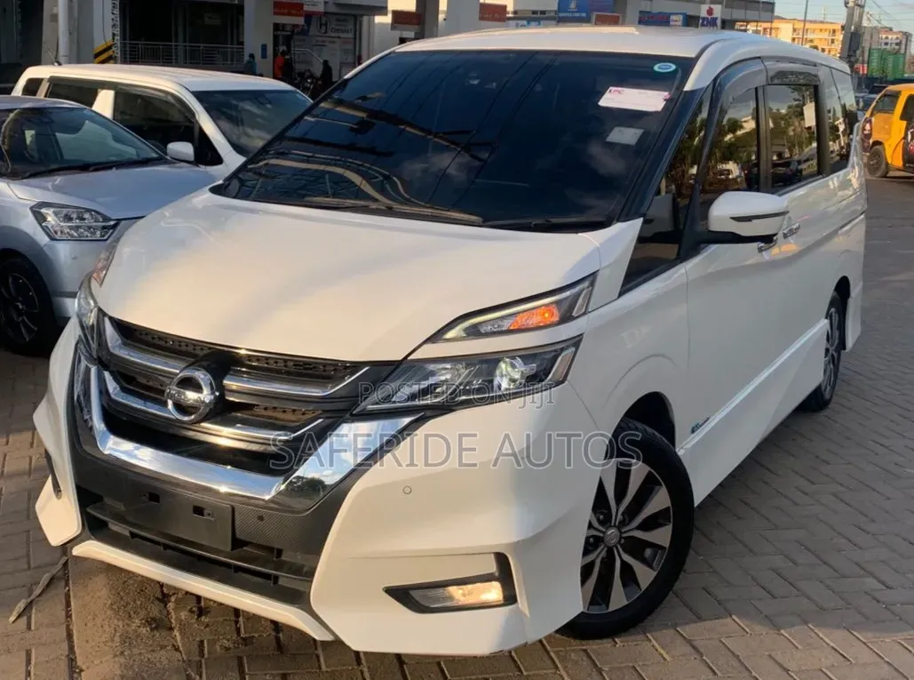 Nissan Serena 2018 Gray