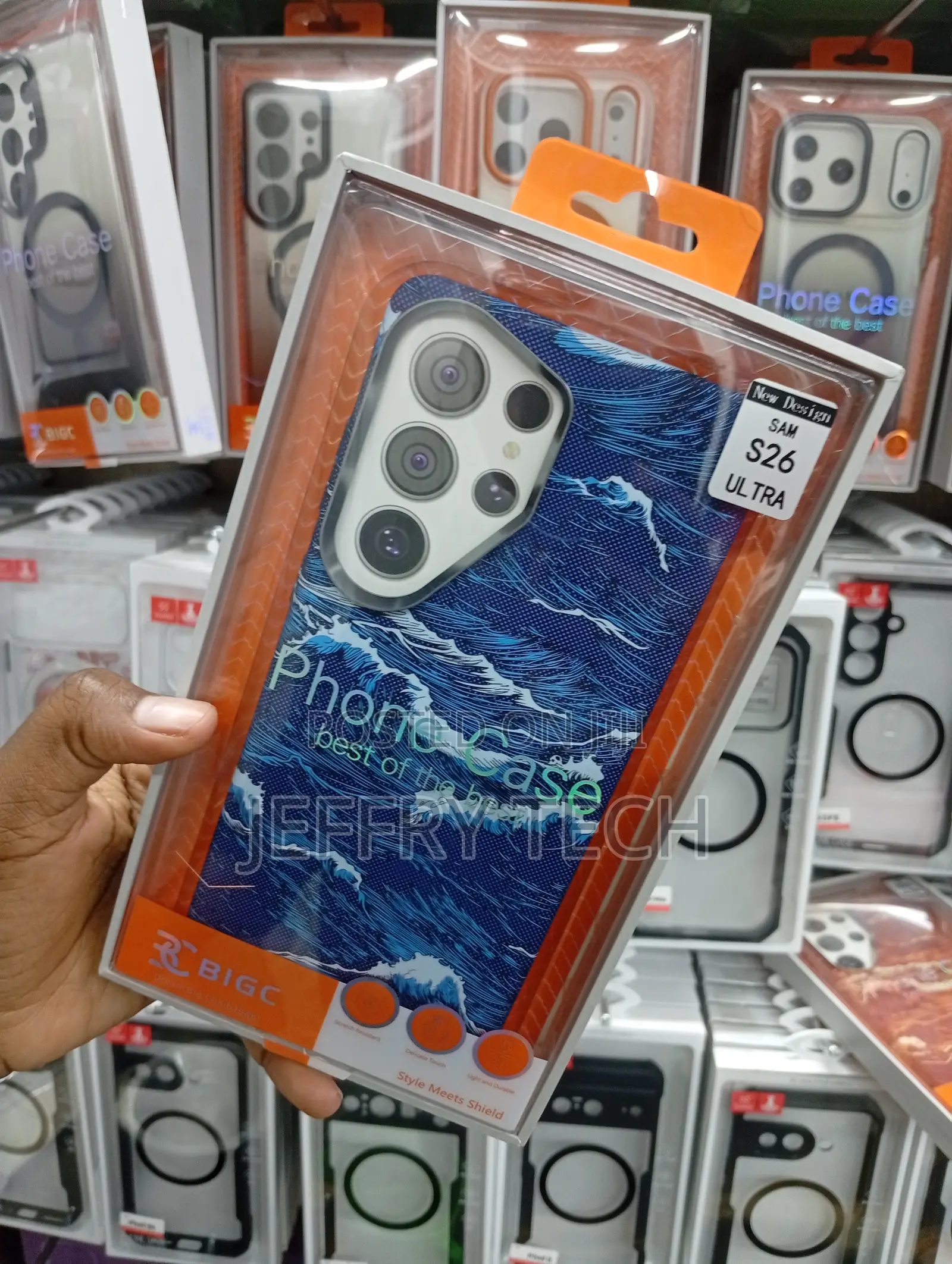 Samsung Galaxy S26 Ultra Featuring a Blue Ocean Wave