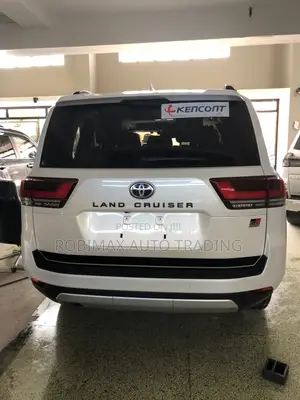 New Toyota Land Cruiser LC300 2023 White