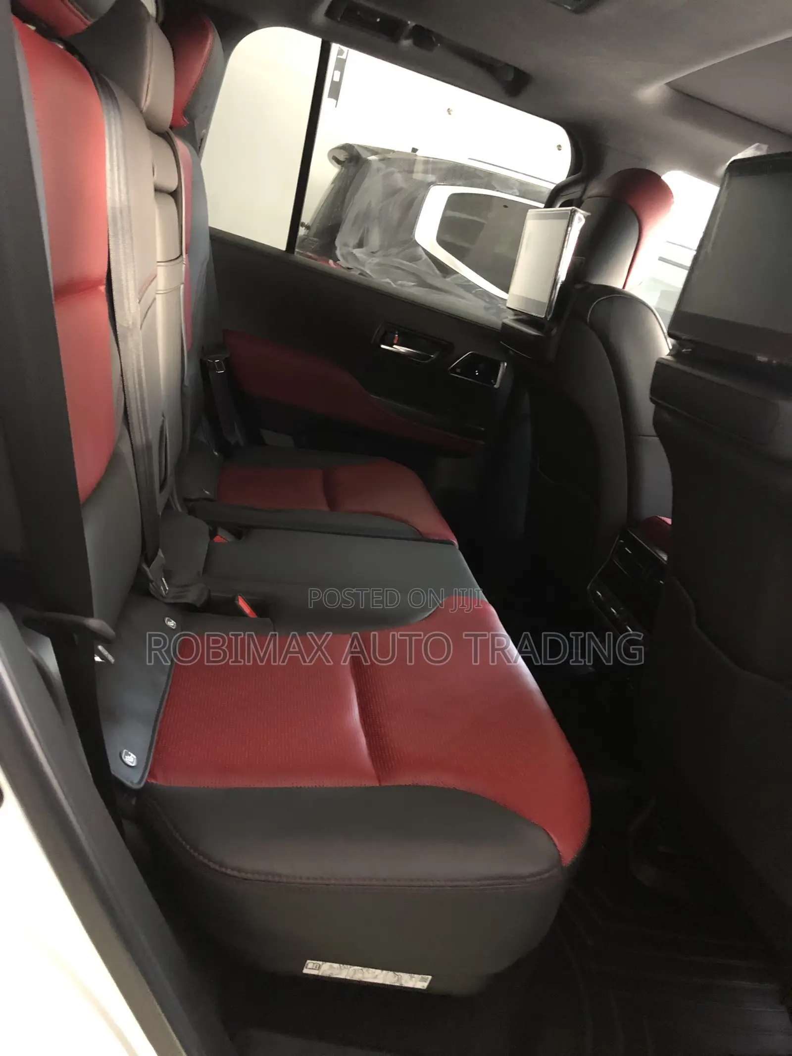 New Toyota Land Cruiser LC300 2023 White