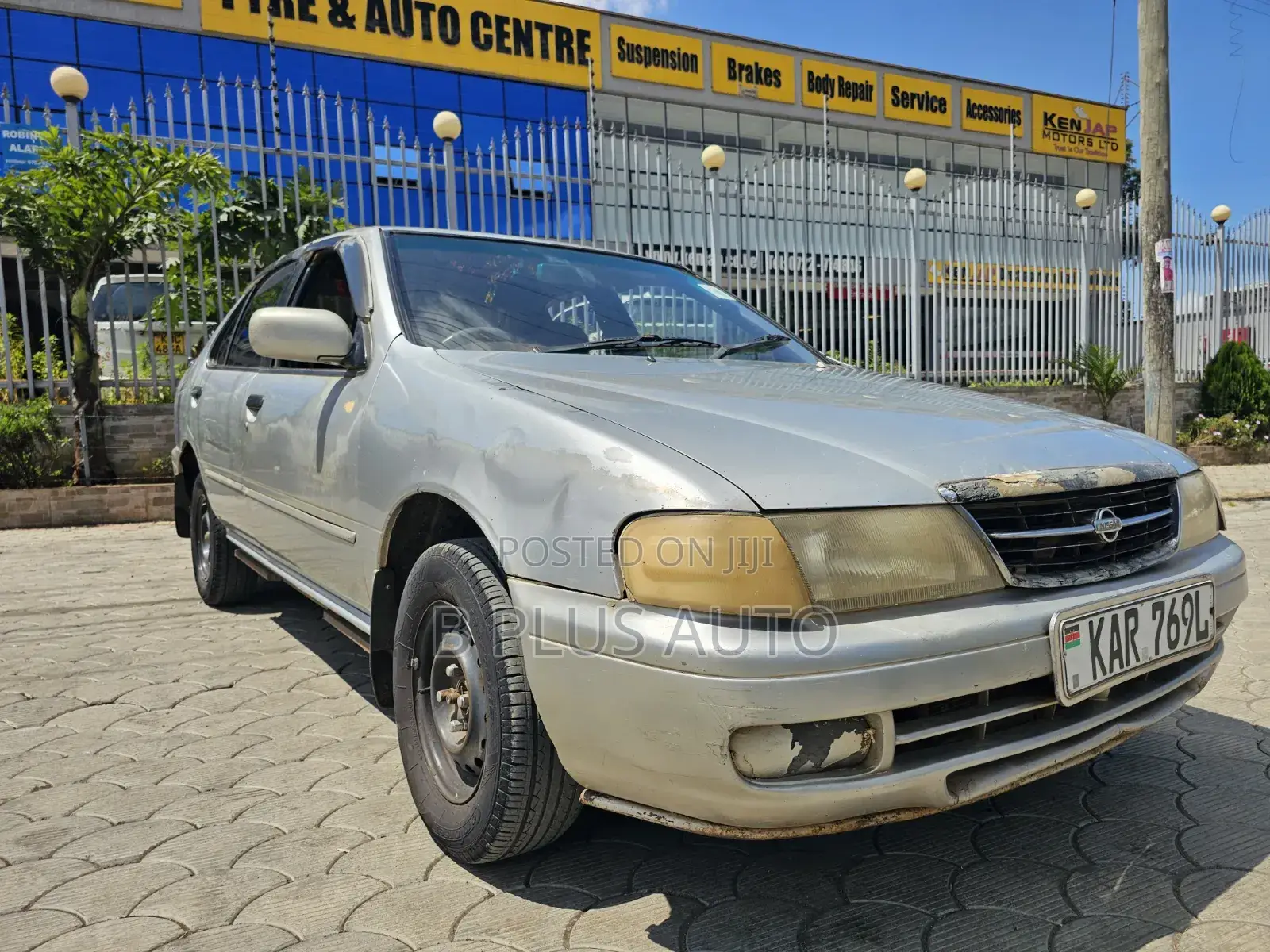 Nissan FB14 2003 Silver
