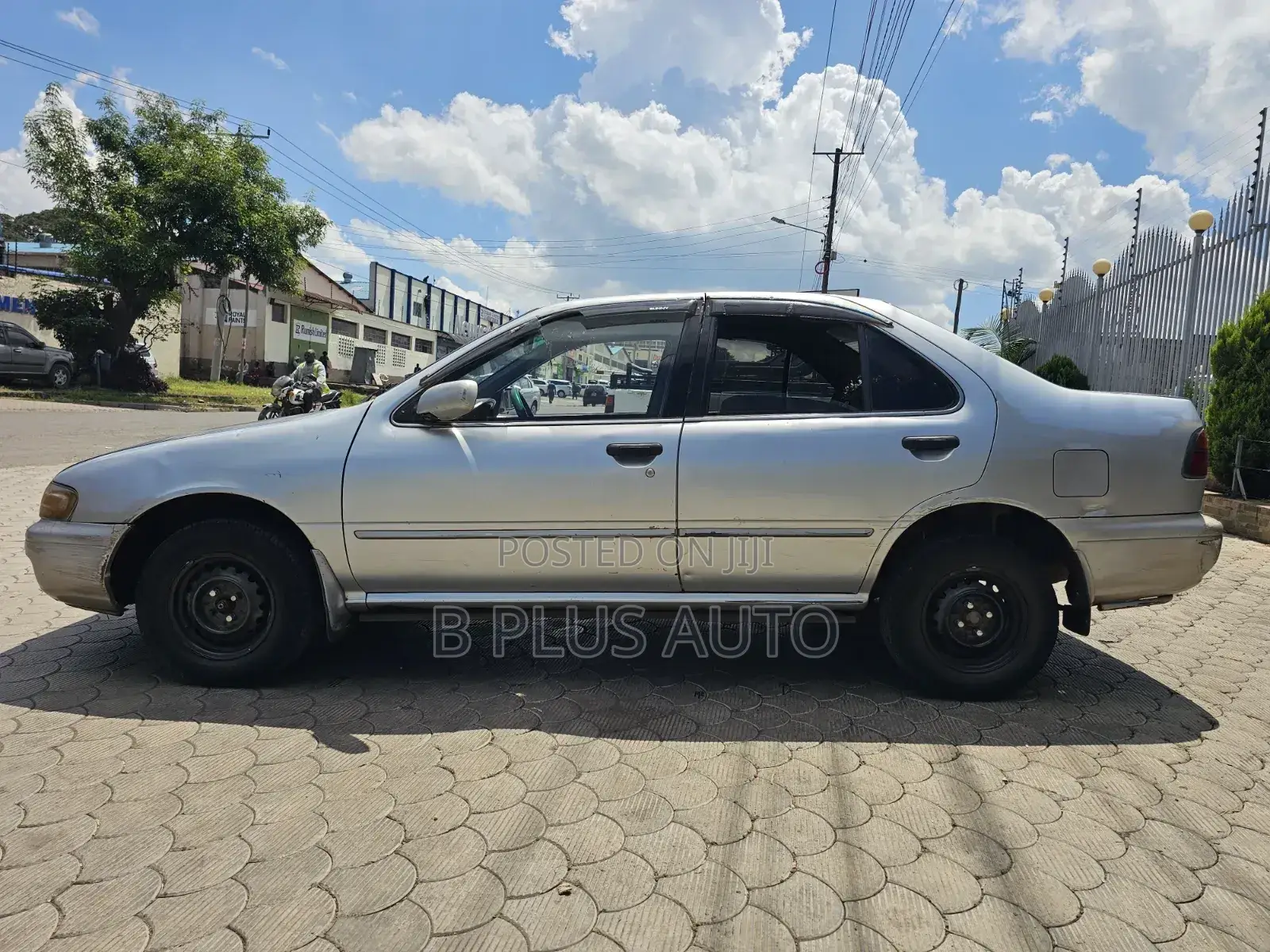 Nissan FB14 2003 Silver