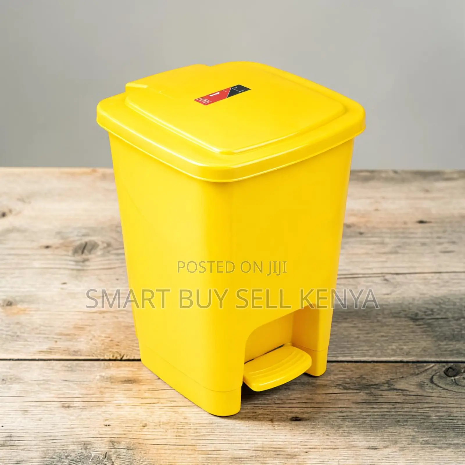 Multi-Purpose Hard Plastic 30l Step Pedal Waste Dust Bin for Hospitals