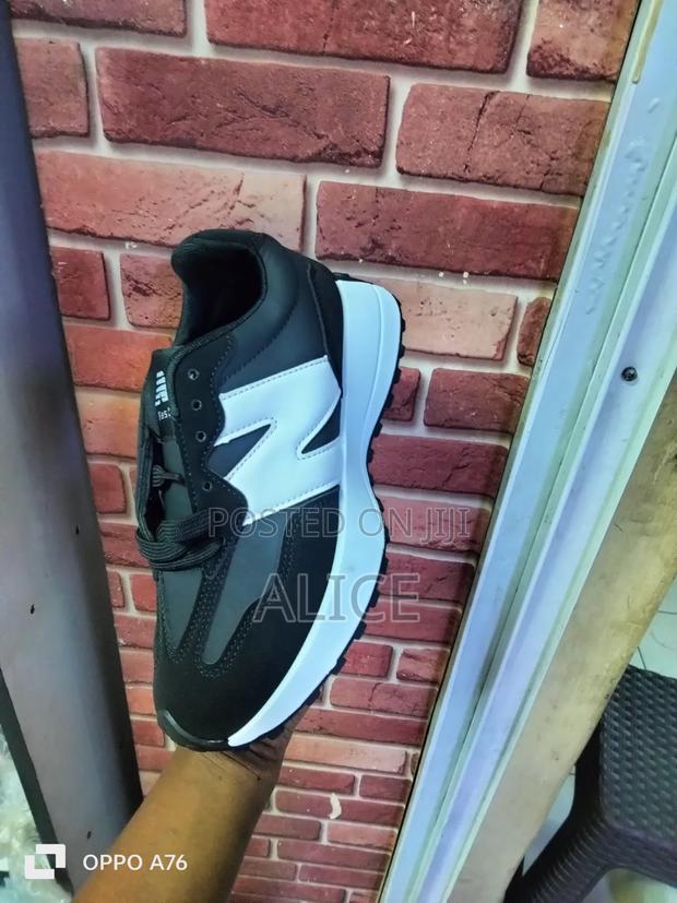 New Balance 327 - thumbnail 2
