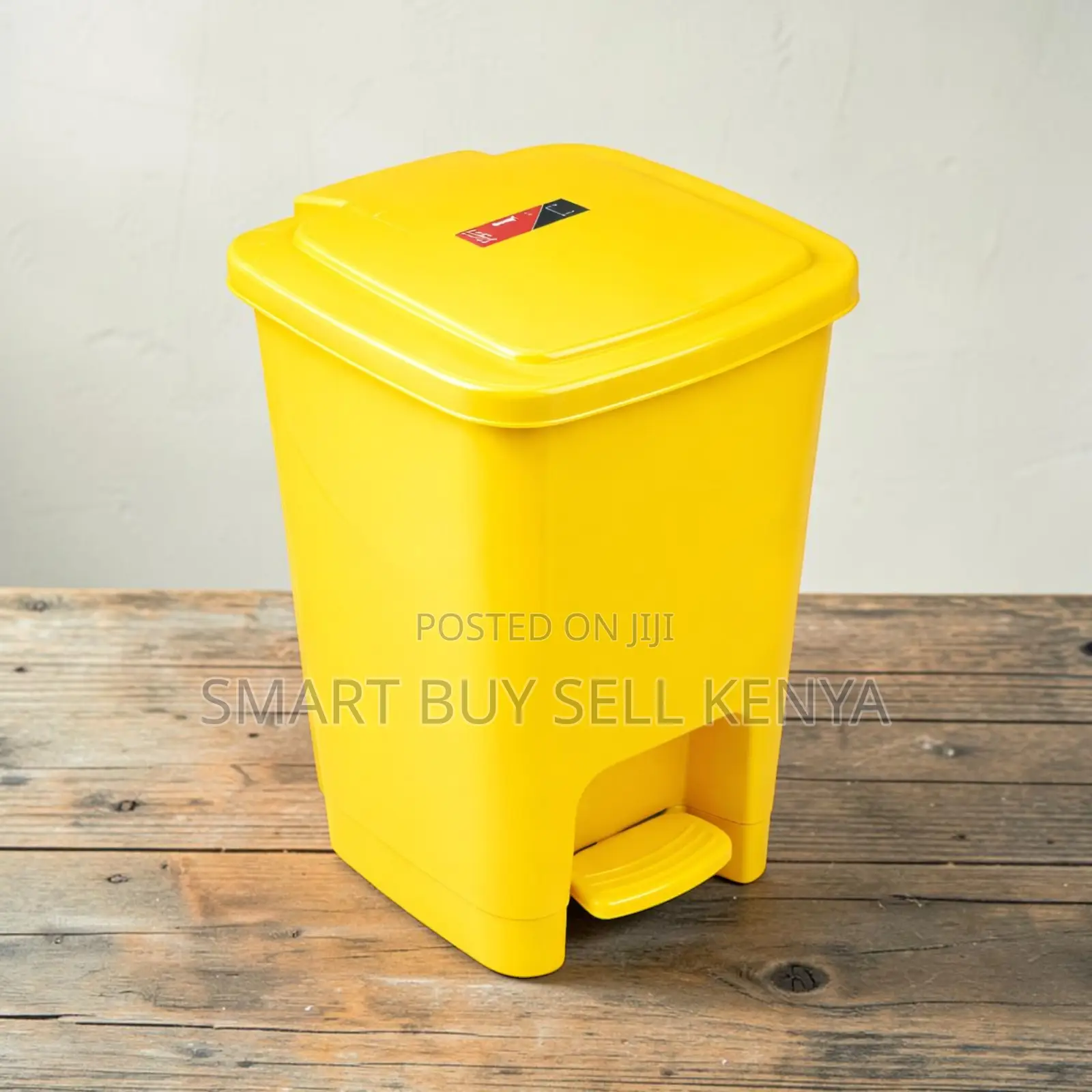 Plastic Material 30l Step Pedal Waste Garbage Bin for Home and Clinics