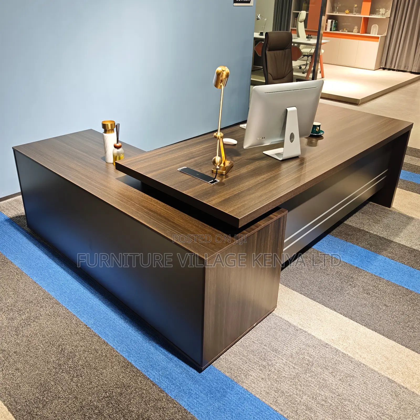 Manager's L-Shaped Office Desk