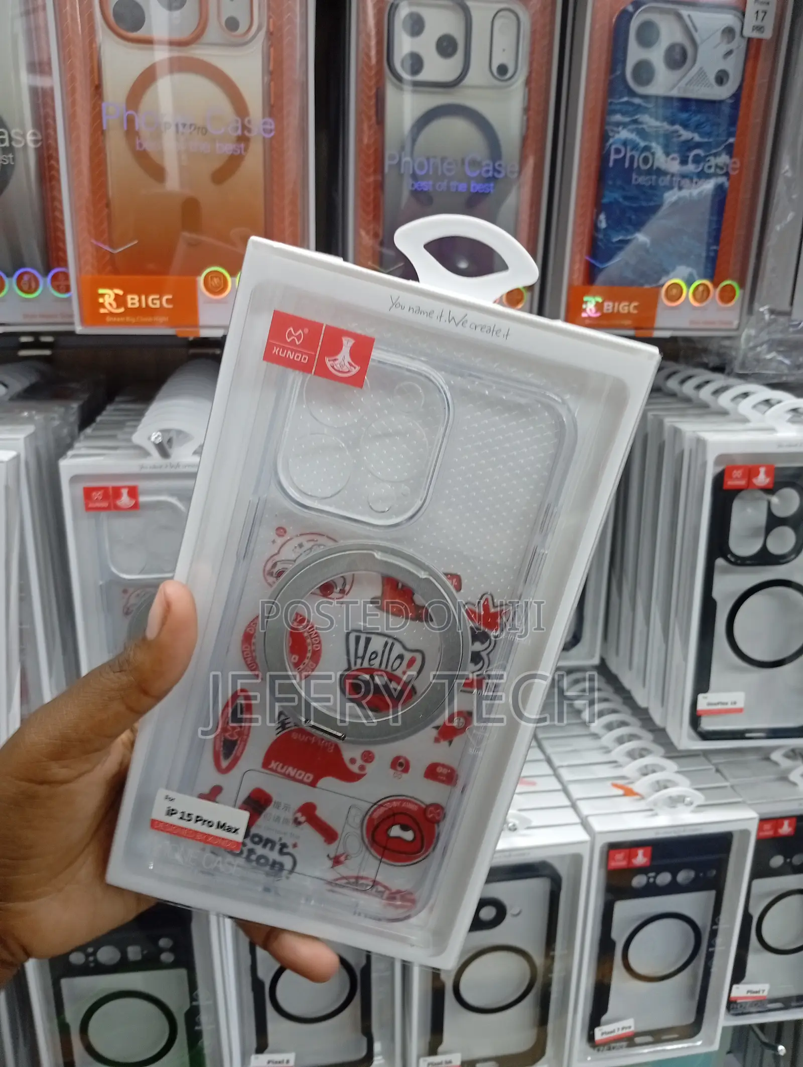 Clear Phone Case Featuring a Built-in 360° Rotating Magnetic Stand