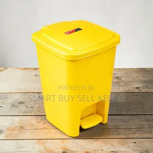 User-Friendly 30l Hard Plastic Step Pedal Waste Garbage Bin for Clinic