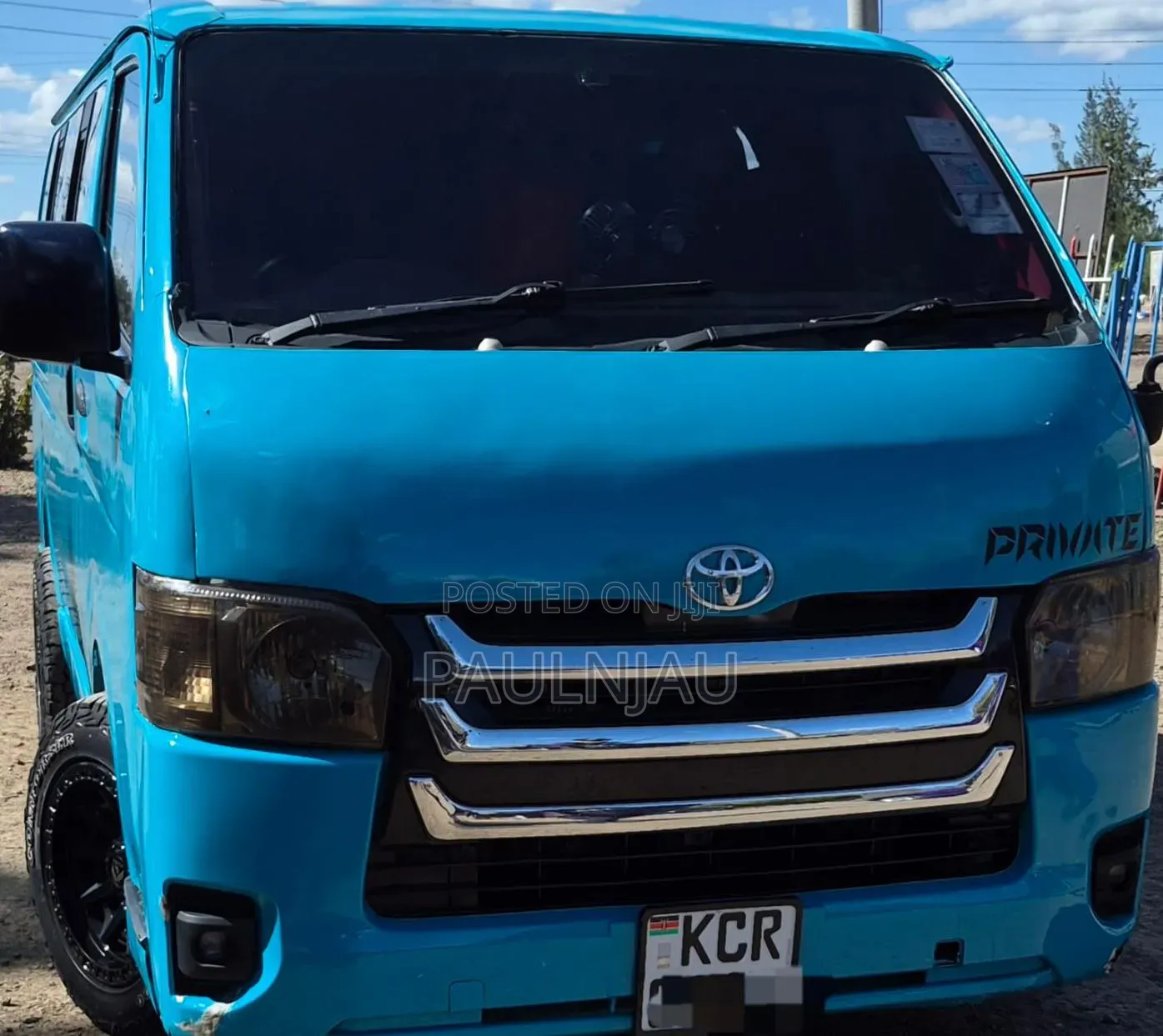 Toyota HiAce 2011 Blue