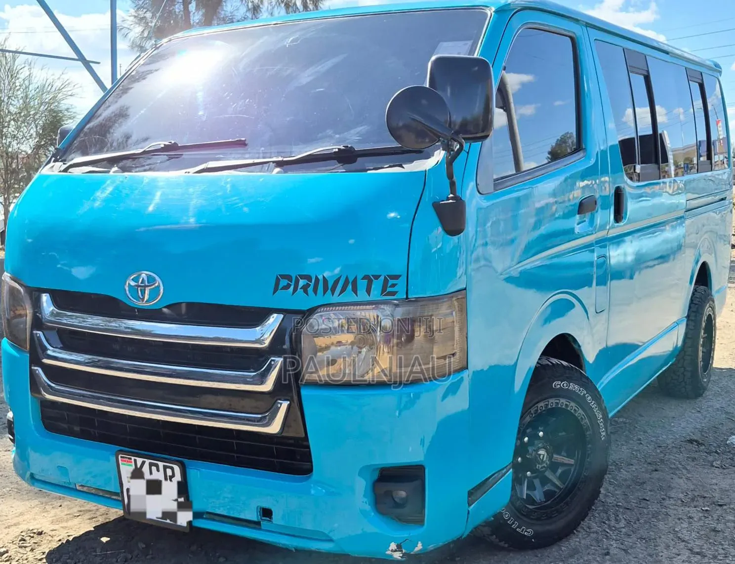 Toyota HiAce 2011 Blue