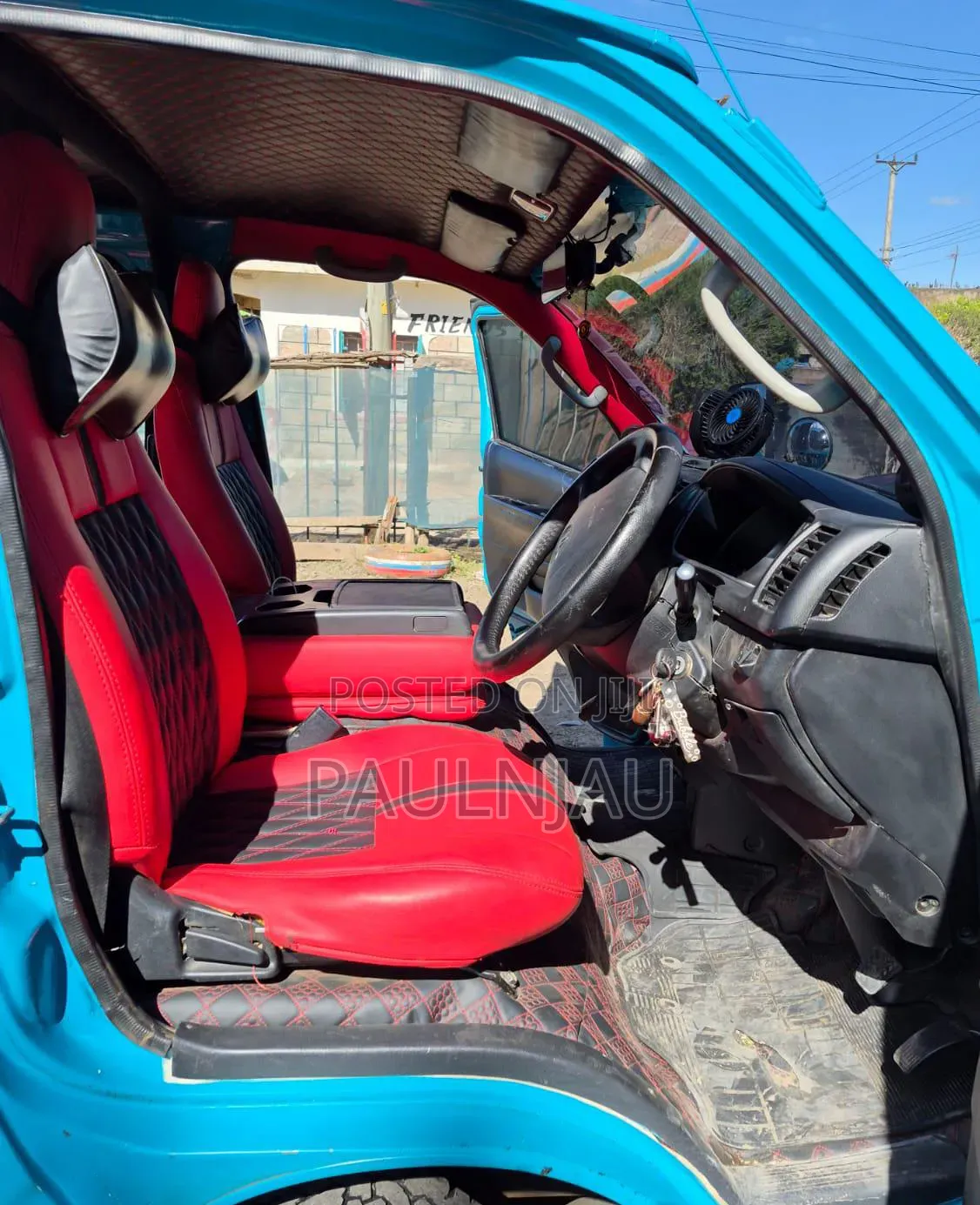 Toyota HiAce 2011 Blue