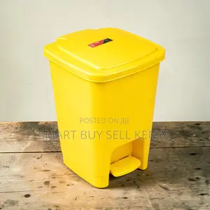 Durable Hard Plastic 30l Step Pedal Waste Garbage Bin for Hotels Use