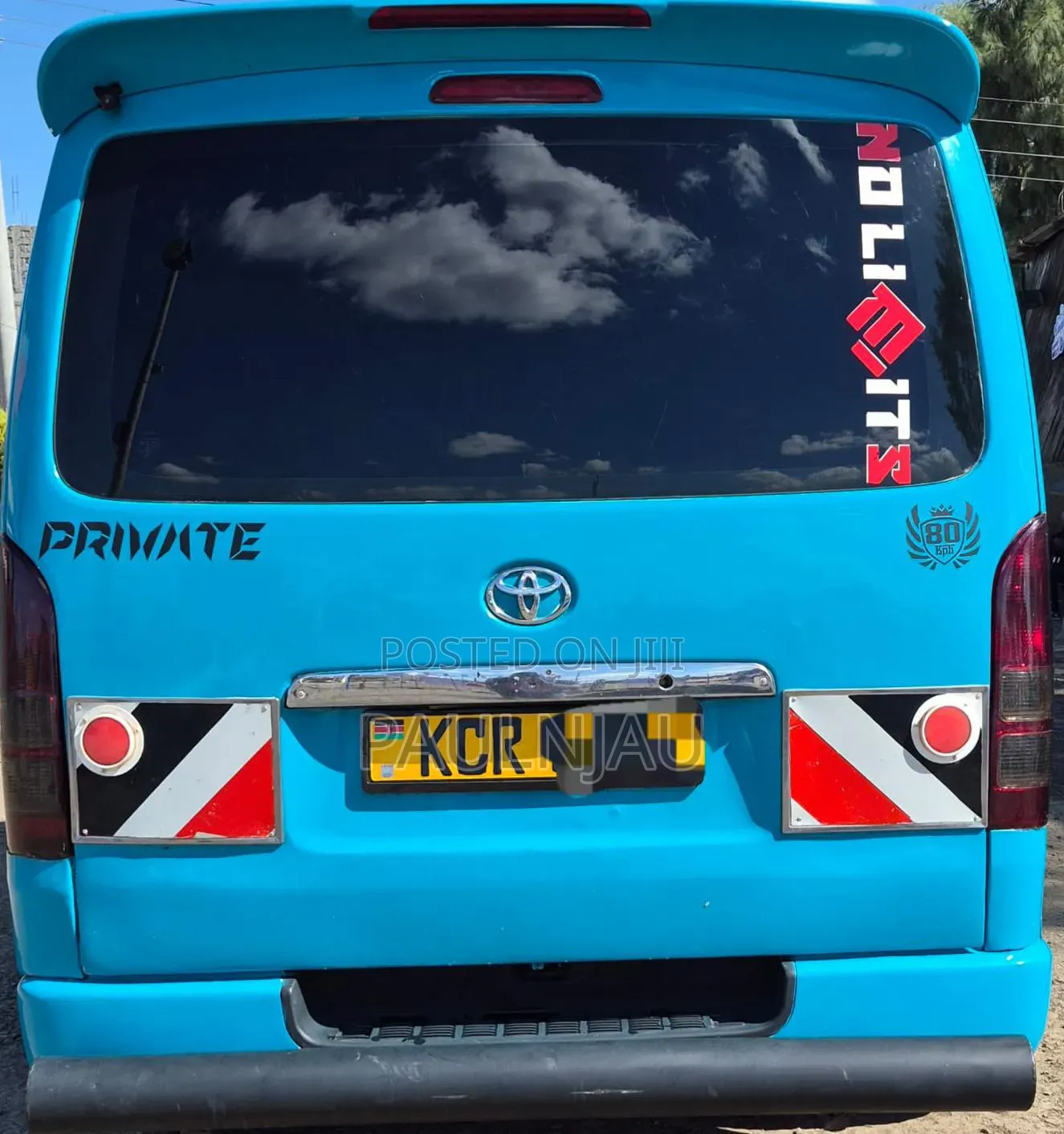 Toyota HiAce 2011 Blue