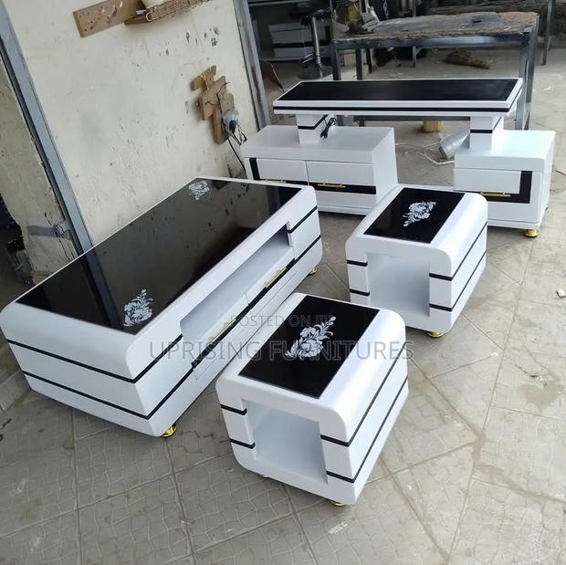 Coffee Table + 2 Stools Tv Stand