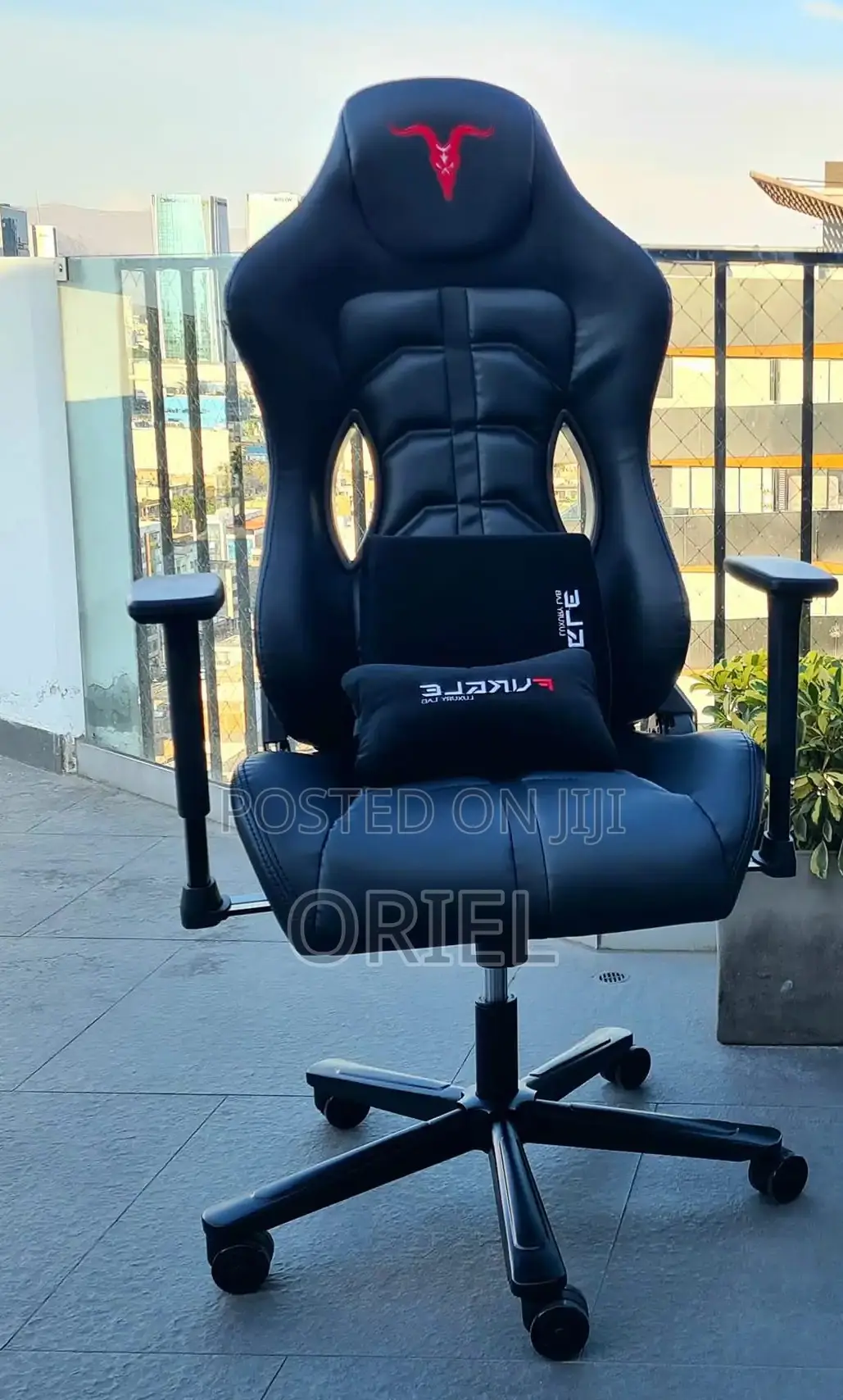 Office Gaming Chair : Black Ergonomic Gaming Chair