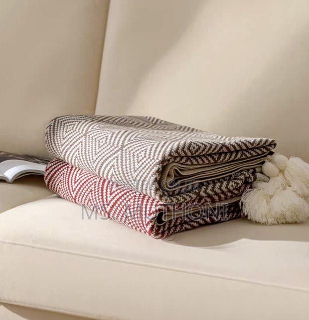 Diamond Knit Throw Blankets With Pendant Tassels - thumbnail 5