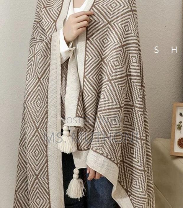 Diamond Knit Throw Blankets With Pendant Tassels - thumbnail 6