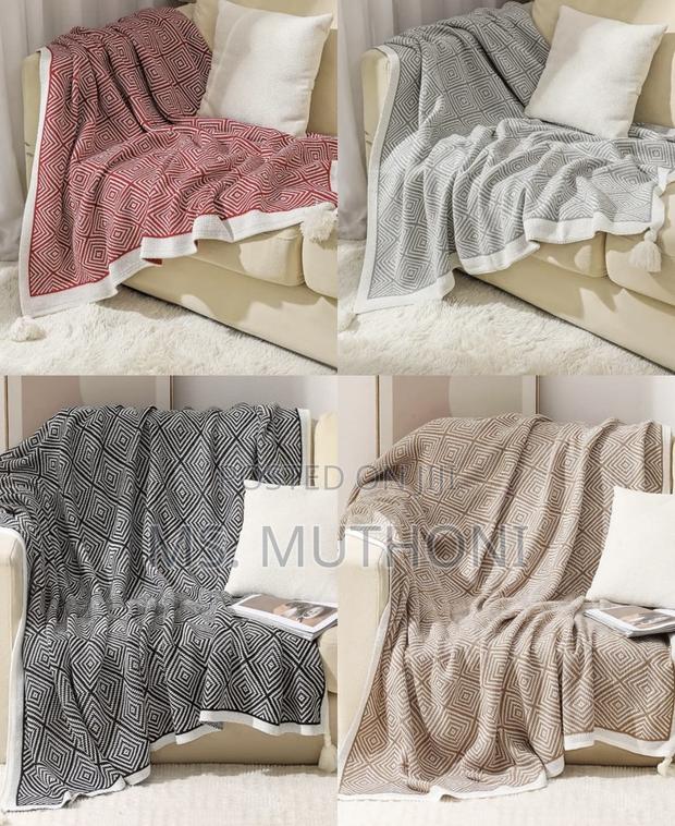 Diamond Knit Throw Blankets With Pendant Tassels - thumbnail 8