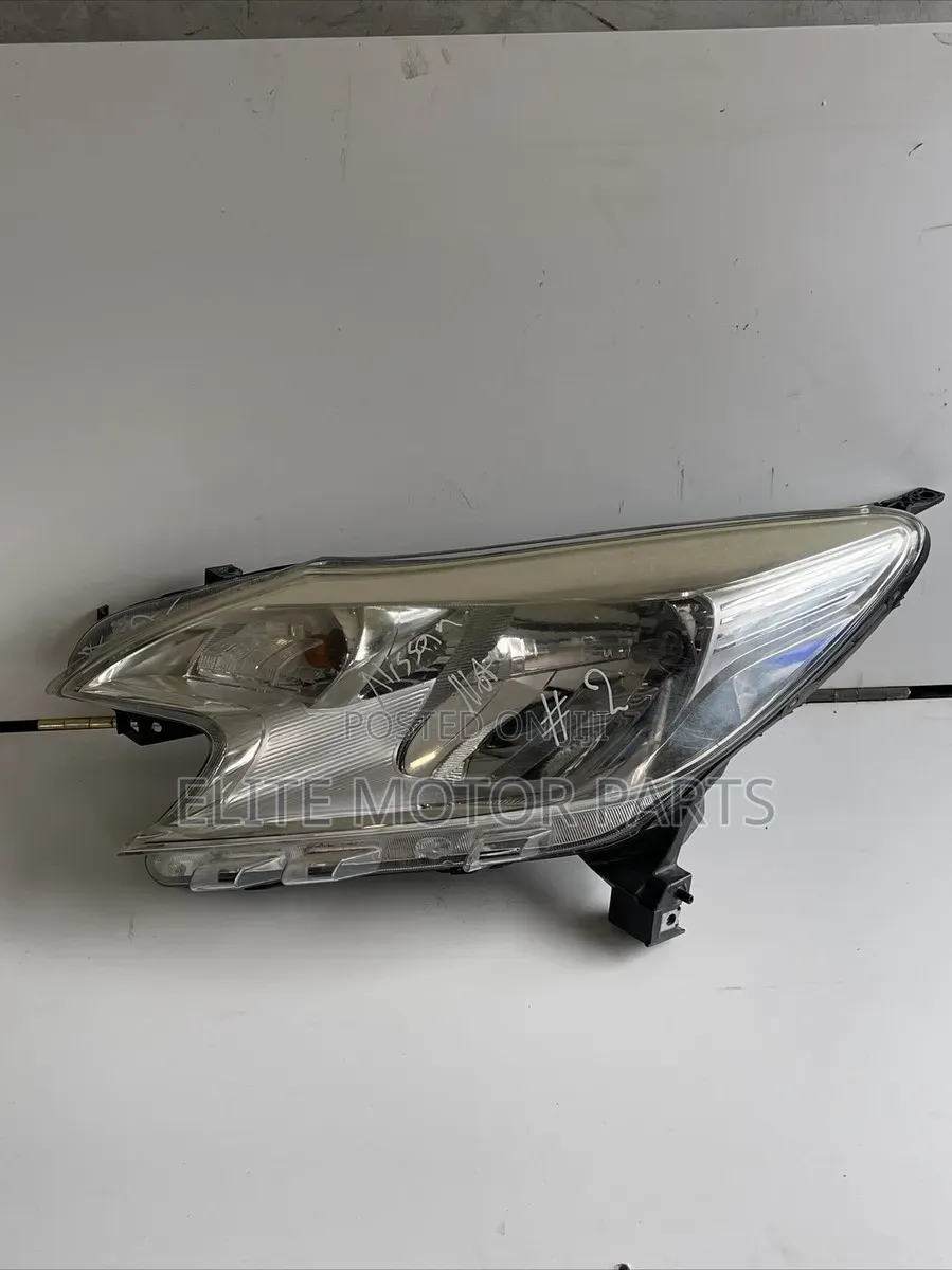 Nissan Note 2012 Headlight