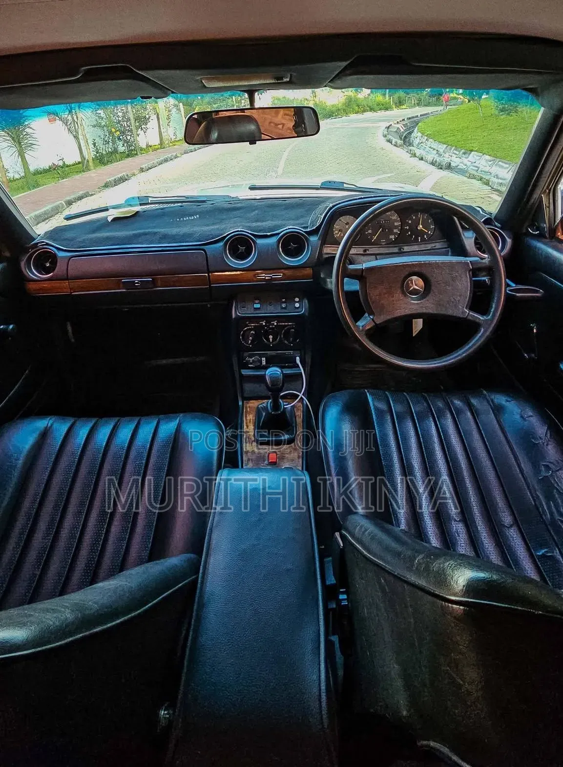 Mercedes-Benz W123 1985 Beige
